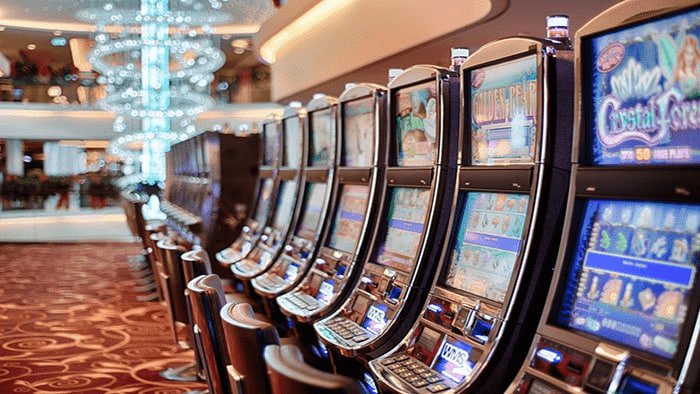 Responsible gaming reminder beside r777 big wins on mobile